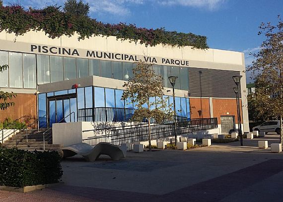 TRATAMIENTO ANTIDESLIZANTE EN PISCINA MUNICIPAL DE ALICANTE 